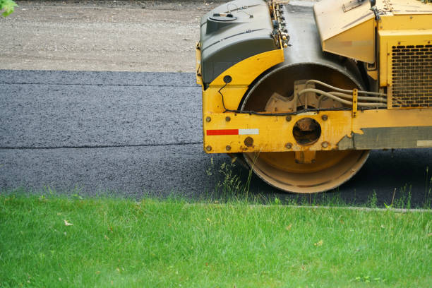 Best Driveway Pavers Near Me  in Lla Lla, WA